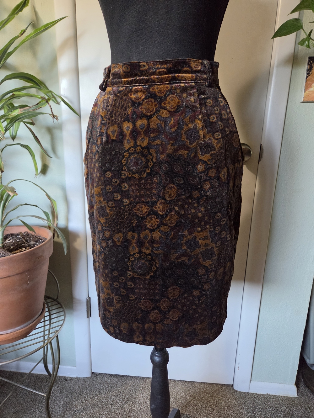 Vintage Brown Patterned Pencil Skirt